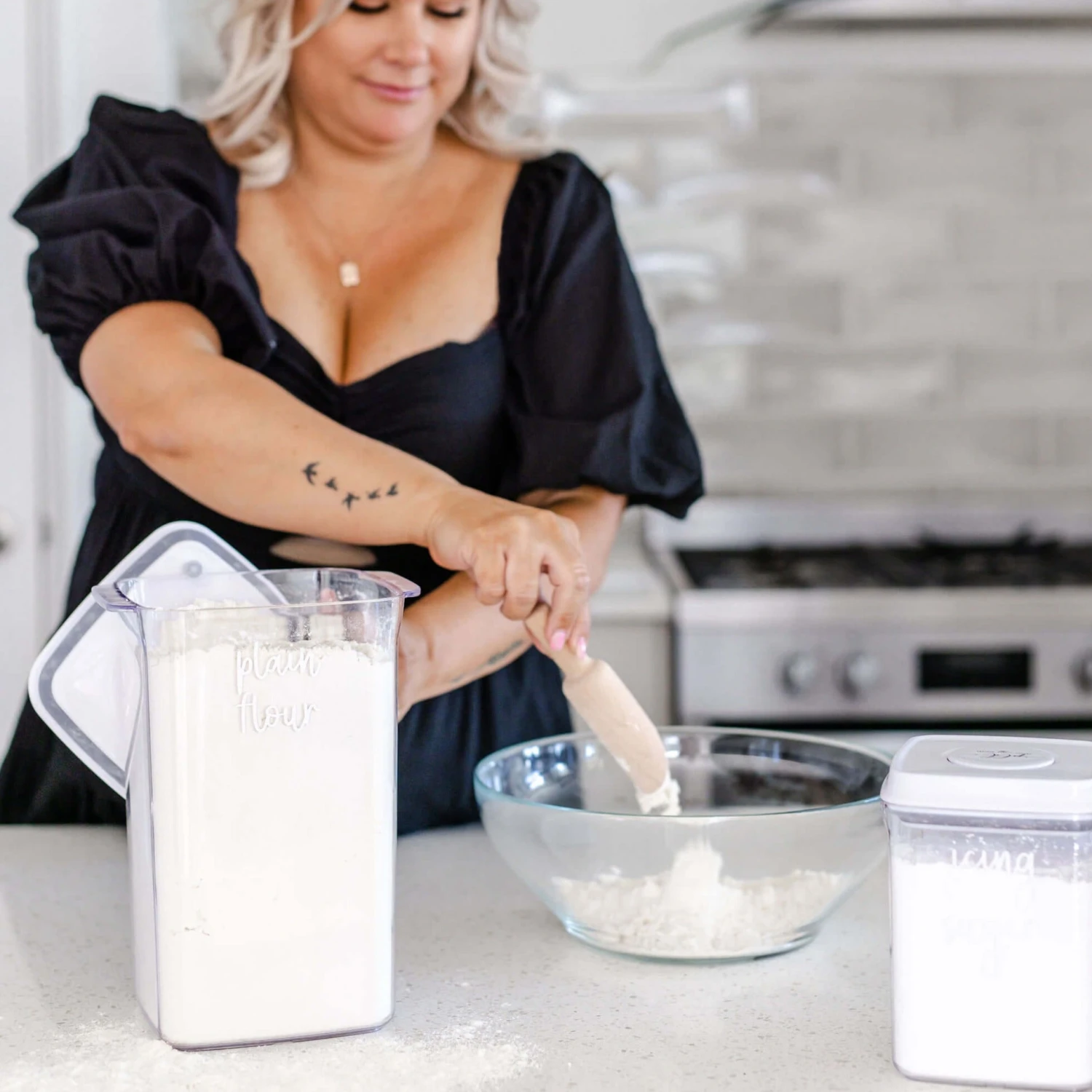 White Push Top Pantry Container - 4L 10 White Push Top Pantry Container - 4L - Image 8