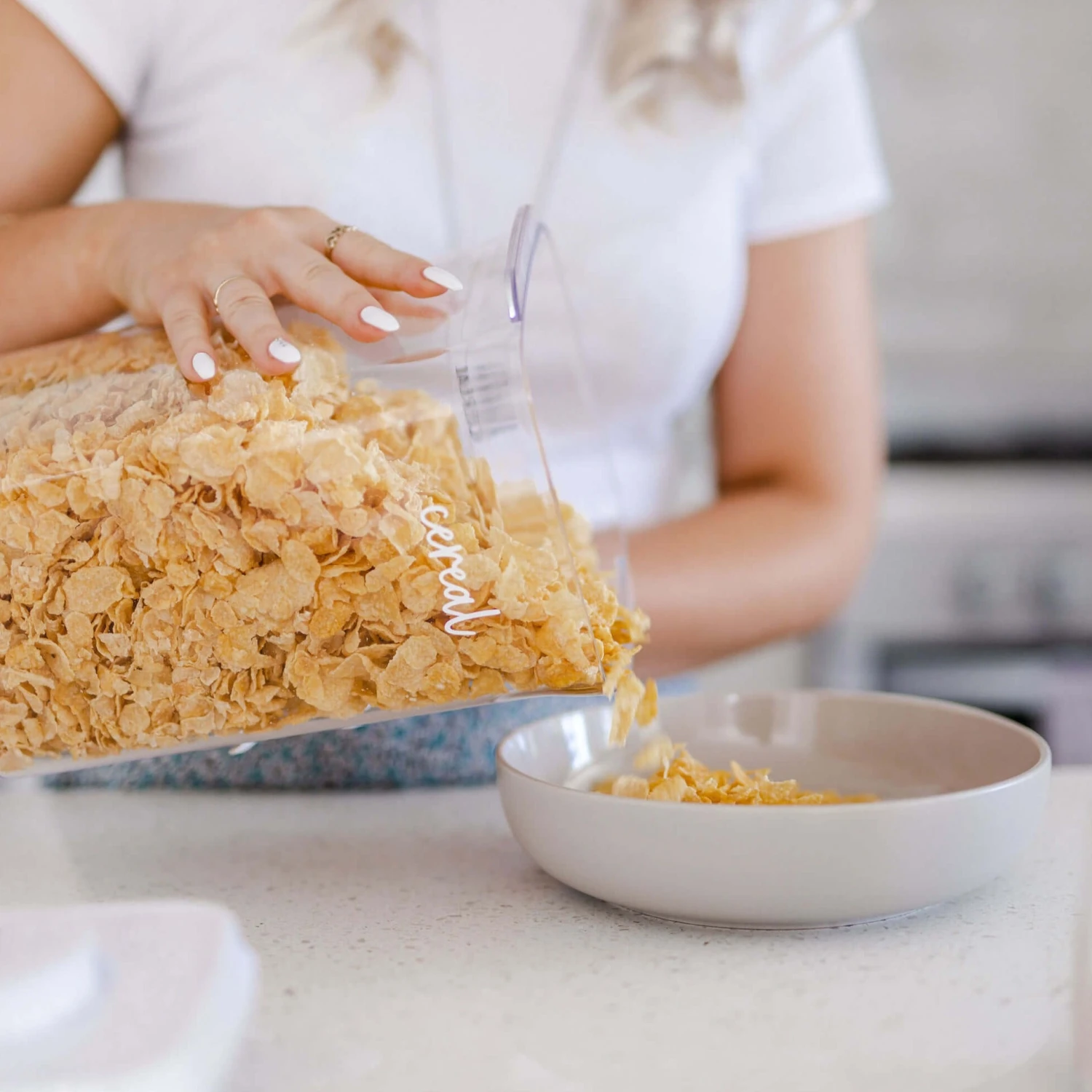 White Push Top Pantry Container - 4L 9 White Push Top Pantry Container - 4L - Image 7