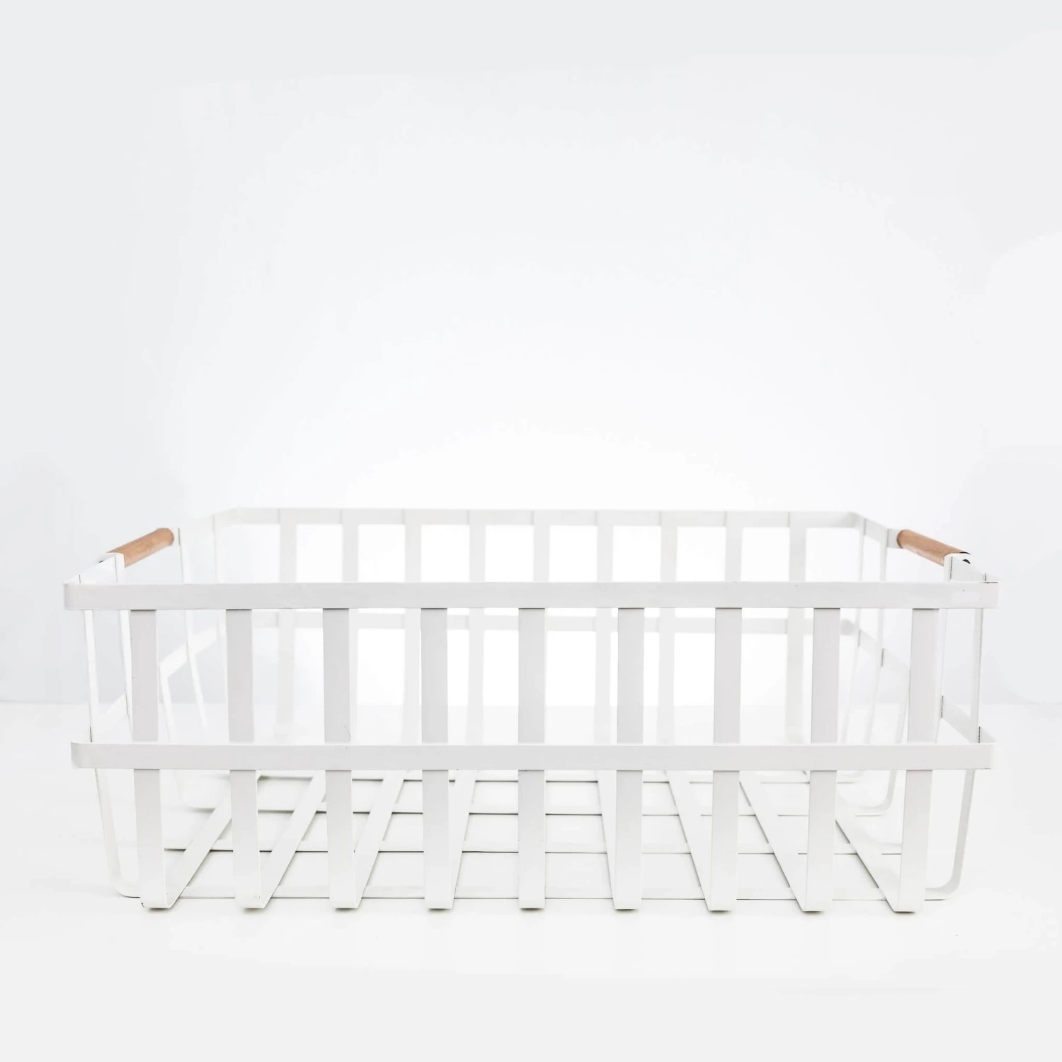 White Large Storage Basket With Wooden Handle 9 White Large Storage Basket With Wooden Handle - Image 7