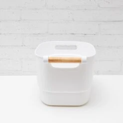 Simply Organised Storage Tubs 28 Simply Organised Storage Tubs -Pretty Little Designs PrettyLittleDesigns 5420