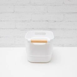 Simply Organised Storage Tubs 33 Simply Organised Storage Tubs -Pretty Little Designs PrettyLittleDesigns 5426